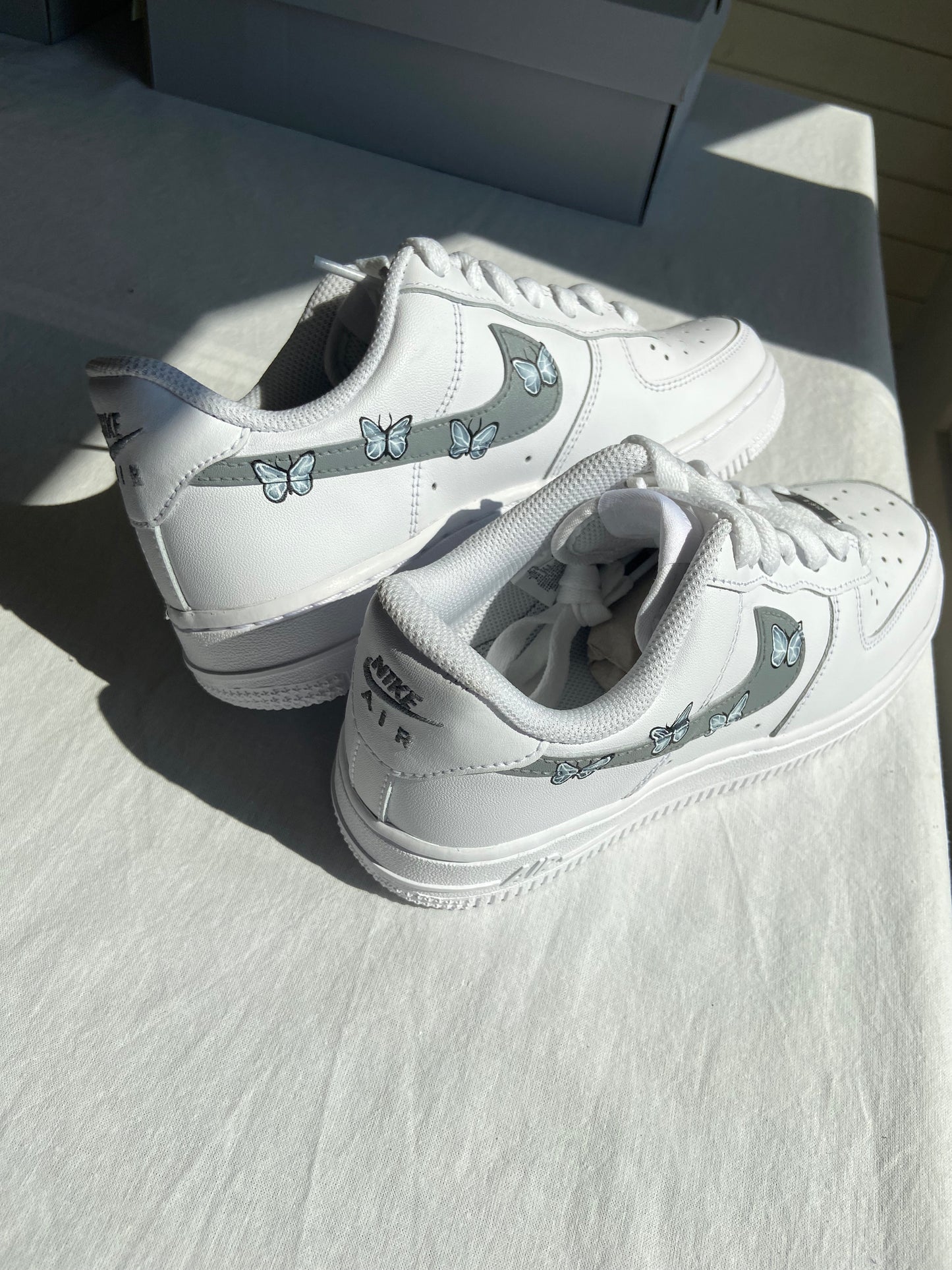 AF1 Butterfly swoosh