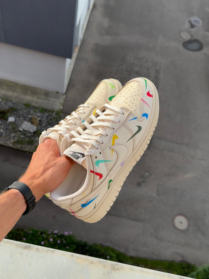 Nike Dunk Multicolor swoosh